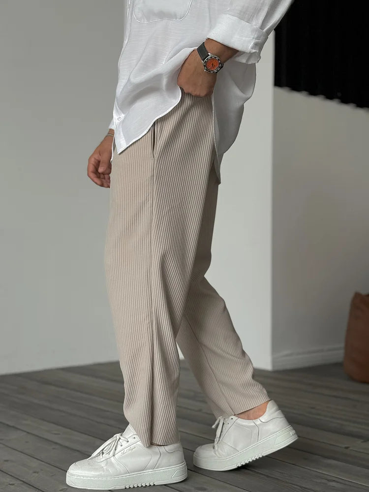 Ashcroft | Men's Relaxed Fit Pleated Trousers – Elegant Everyday & Business Look