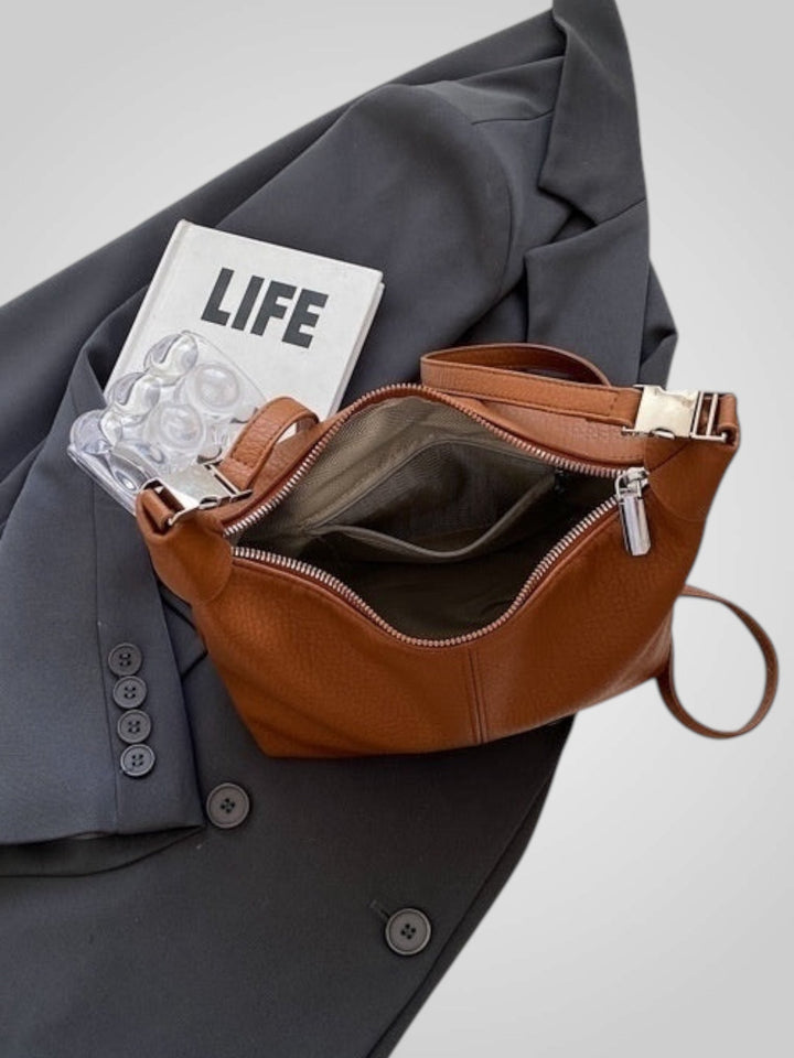 Vía | Elegant Bag