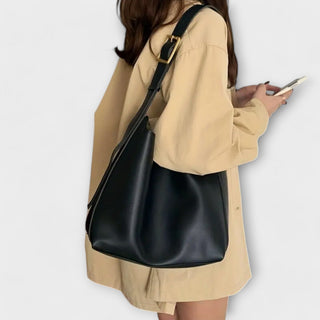 Ashcroft | Harlow Classic Shoulder Bag