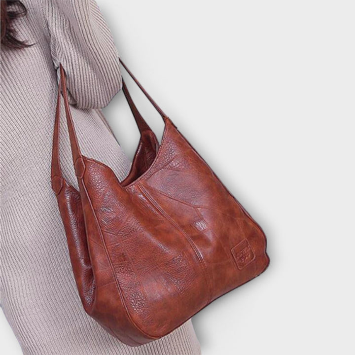 Ashcroft | Carlotta Spacious Shoulder Bag